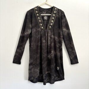 Double D Ranch Long Sleeve Gray Studded V-Neck Tunic Top Women’s Size Medium